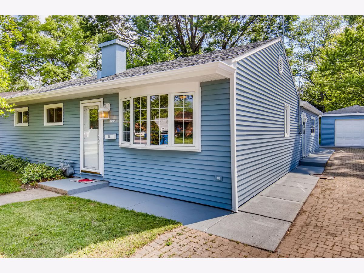 Homes & Condos & Townhomes Rented Midlothian Gardens Midlothian Illinois, 14940 Kedvale