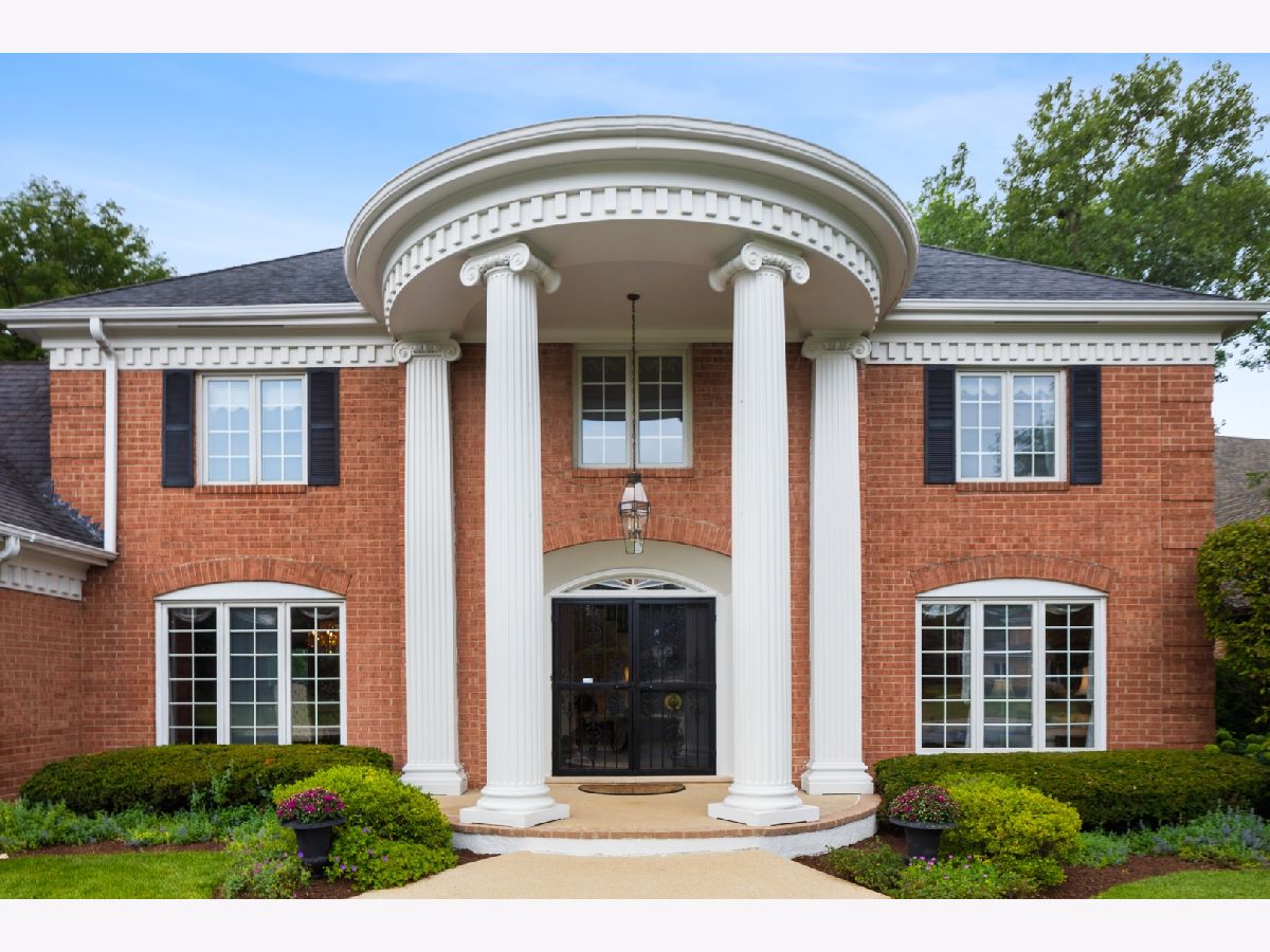 Homes & Condominiums Sold Carriage Green Darien Illinois, 8510 Carriage Green