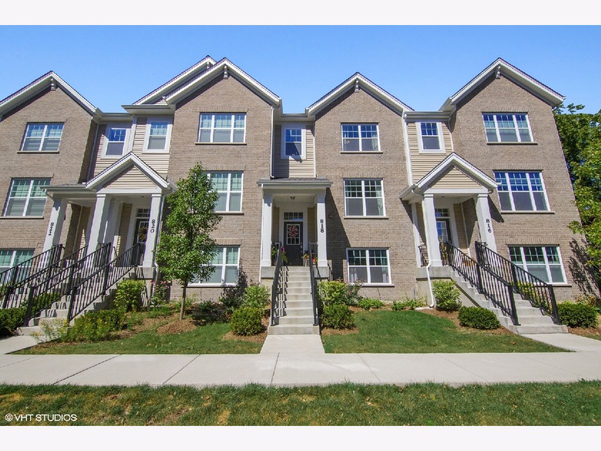 Condos & Townhomes Rented Lexington Pointe Des Plaines Illinois, 818 Center