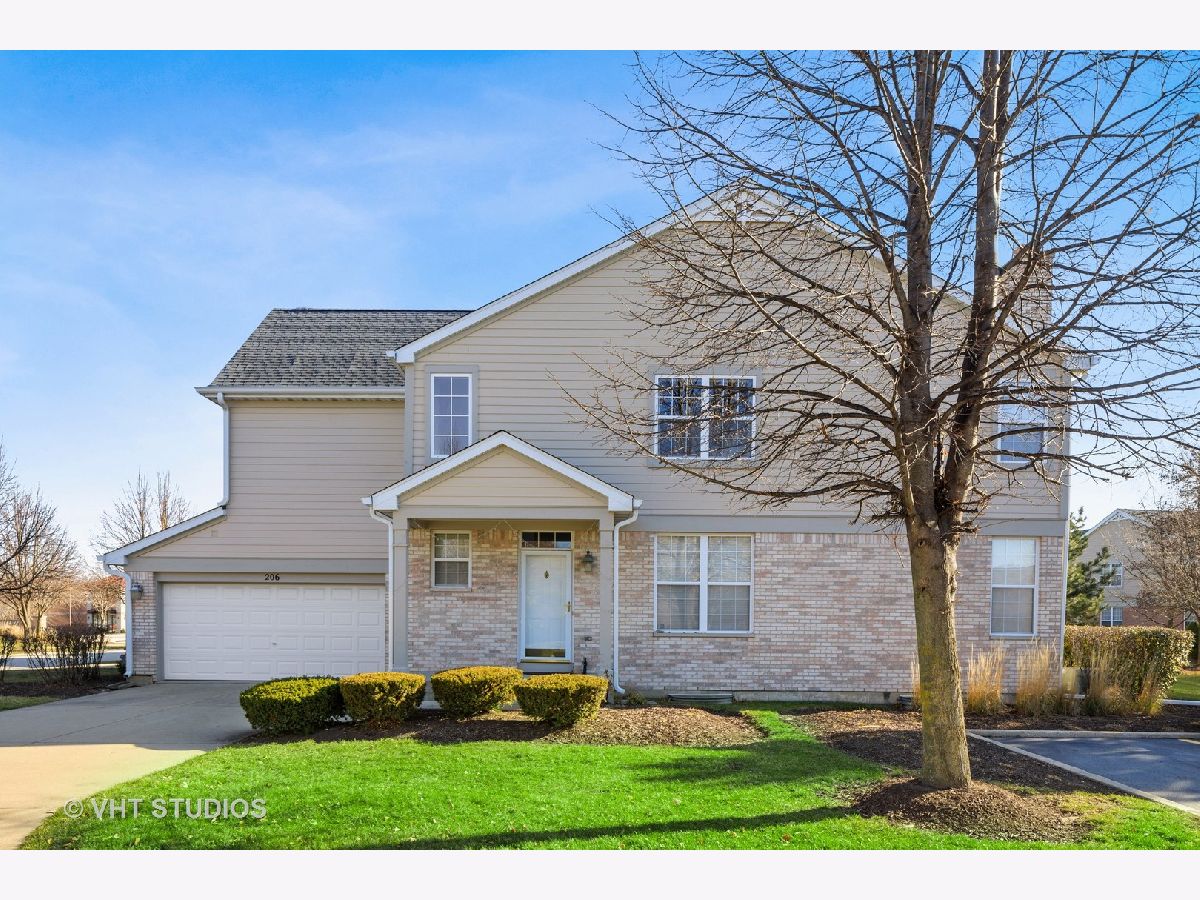 Townhomes Sold Villas Of Thornfield Bloomingdale Illinois, 206 Wimbledon