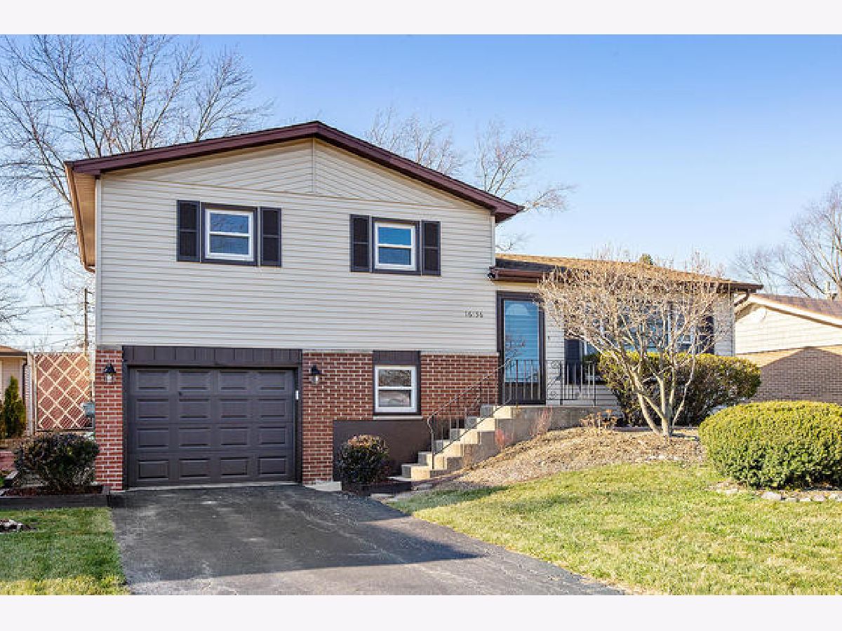 Homes Sold Friendly Oaks Oak Forest Illinois, 16136 Debra