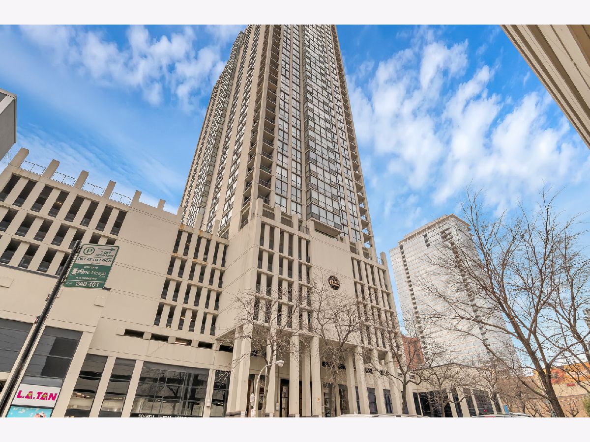 Elm At Clark Condos Chicago IL, Condominiums For Sale & For Rent