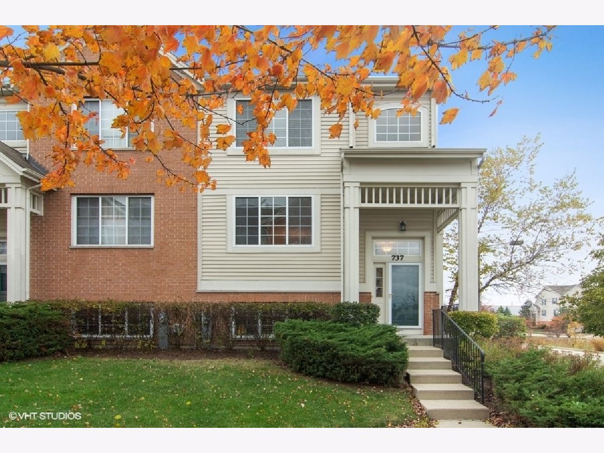 Townhomes Sold Concord Commons Des Plaines Illinois, 737 Hanbury