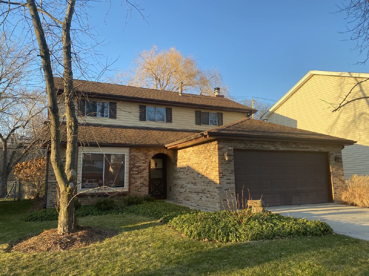 Homes & Condos & Townhomes Rented Spring Hill Naperville Illinois, 1147 Greensfield