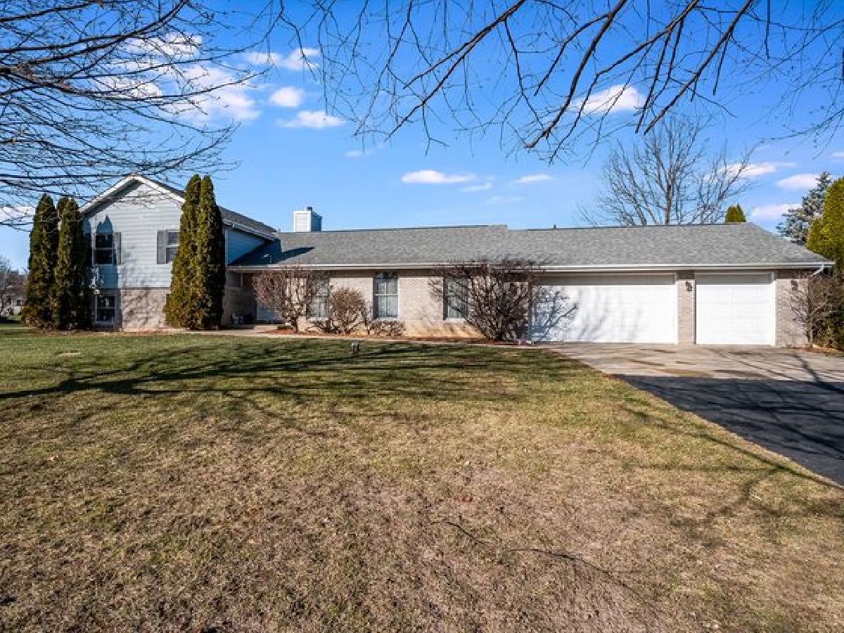 Homes Sold Plank Road Estates Hampshire Illinois, 12N862 Hummingbird