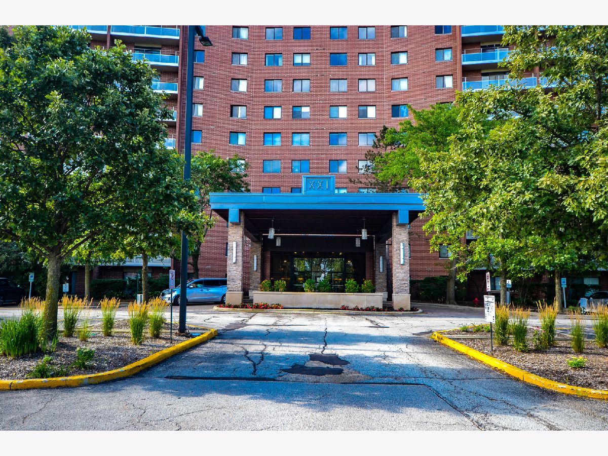Condominiums Sold The Xxi Schaumburg Illinois, 21 Kristin