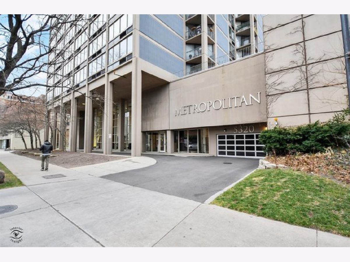 Condominiums Sold Metropolitan Chicago Illinois, 5320 Sheridan