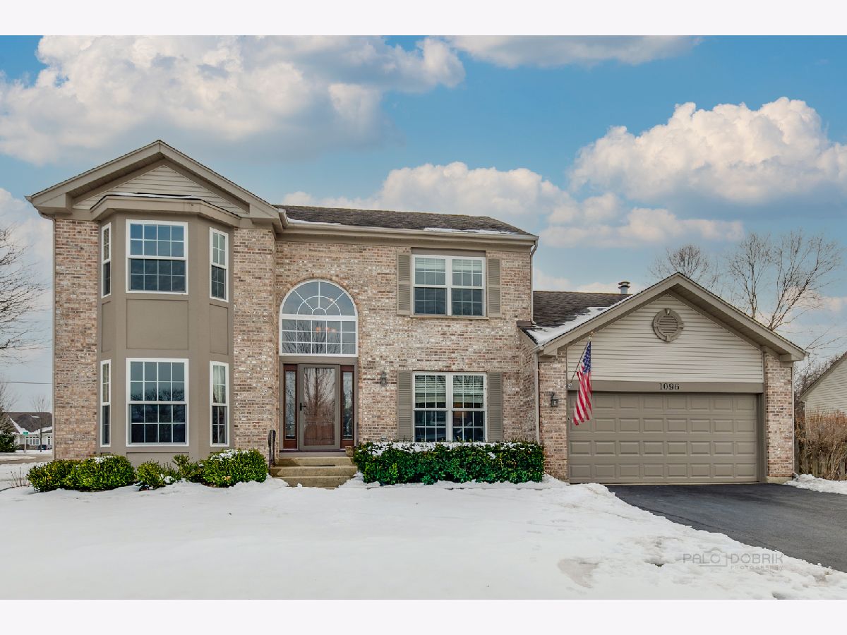 Homes Sold Victoria Woods Fox River Grove Illinois, 1096 Victoria