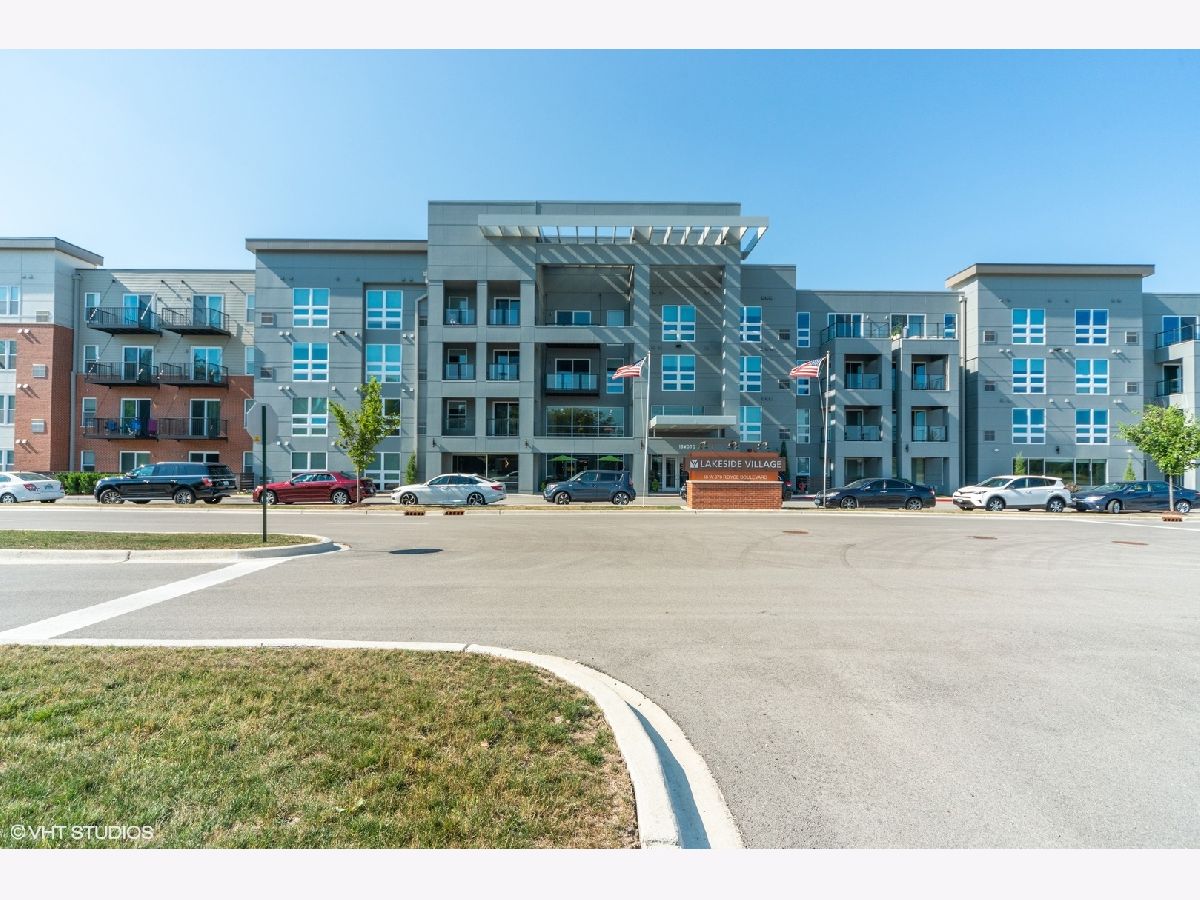  Rented Oakbrook Terrace Illinois, 18W070 Royce