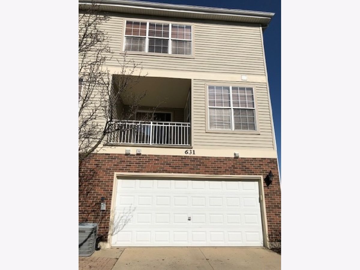 Townhomes Rented Pheasant Trails St Charles Illinois, 631 Pheasant
