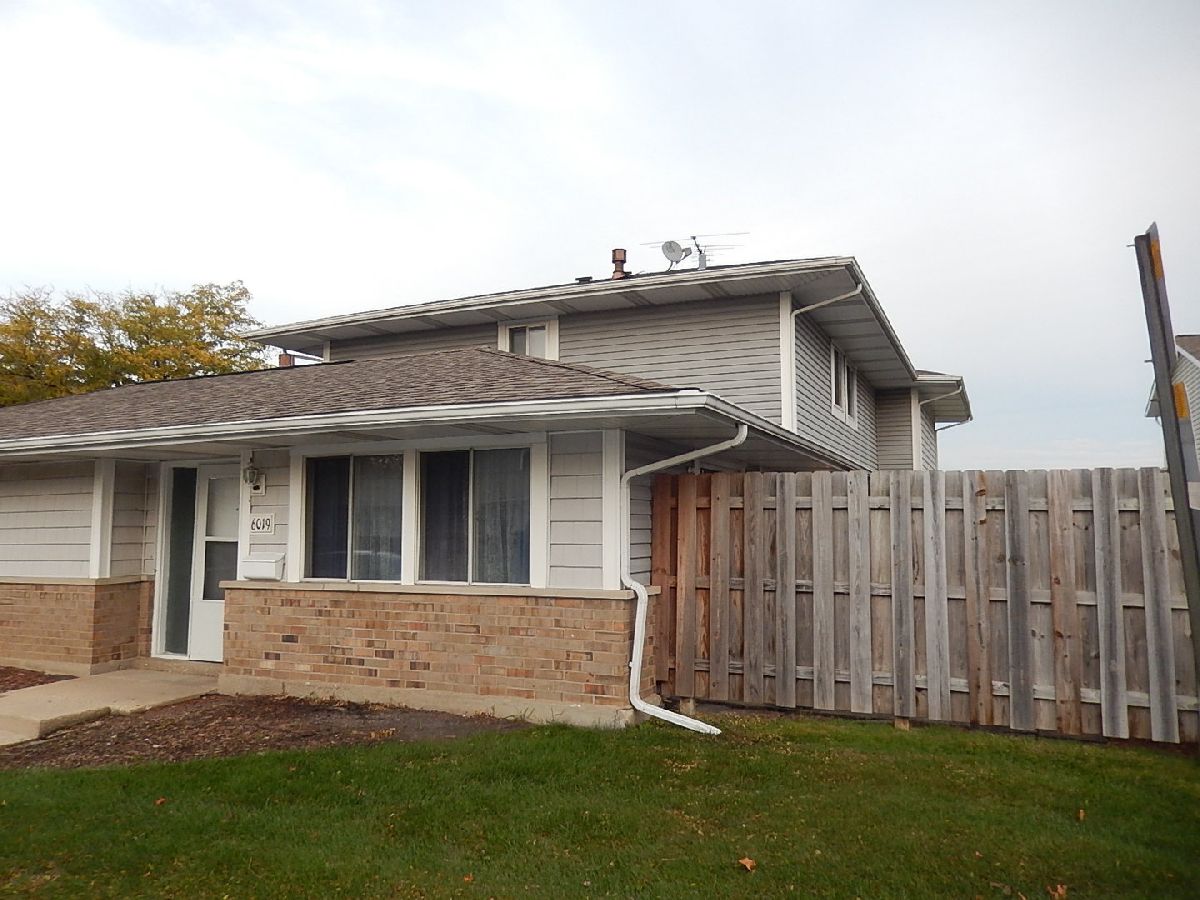 Townhomes & Condos Rented Fremont Junction Hanover Park Illinois, 6019 Kit Carson