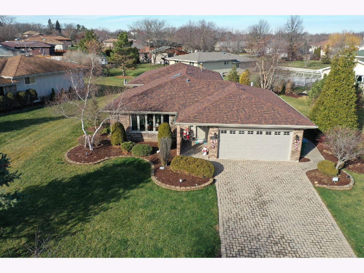 Homes Sold Pinewood South Orland Park Illinois, 11916 Pinecreek