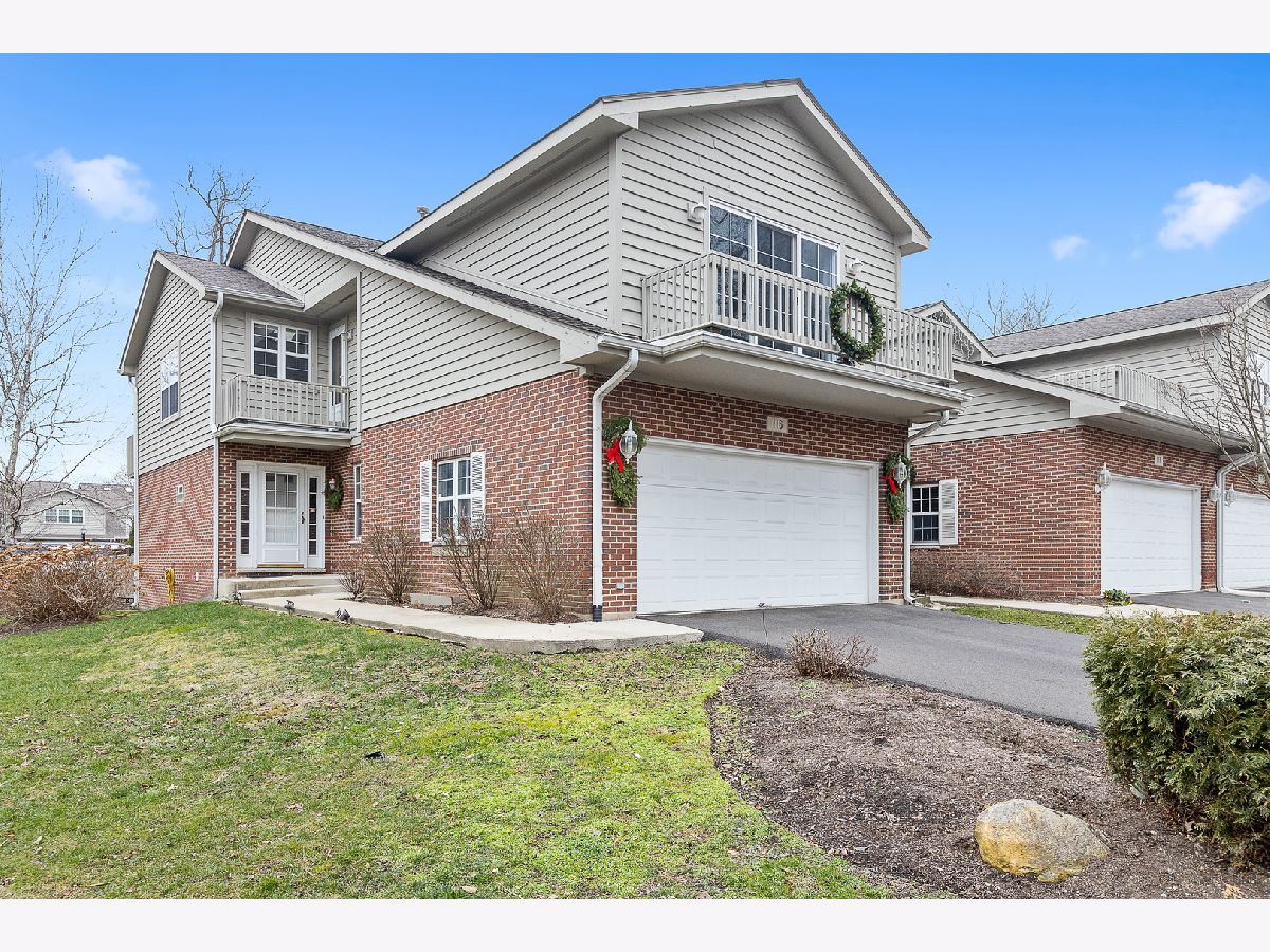 Townhomes & Condos & Homes Sold Willow Creek Willow Springs Illinois, 116 Willow Creek