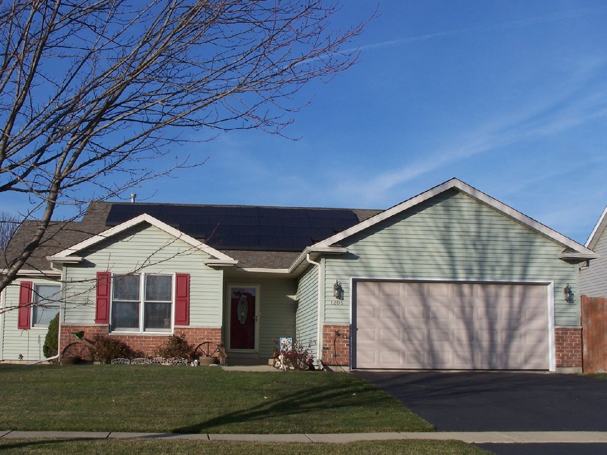 Homes Sold Oak Grove Crossing Harvard Illinois, 1205 Magnolia