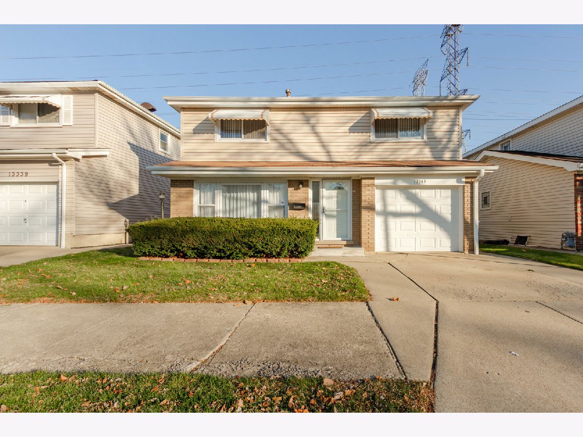 Rented Chicago Illinois, 13343 Mackinaw