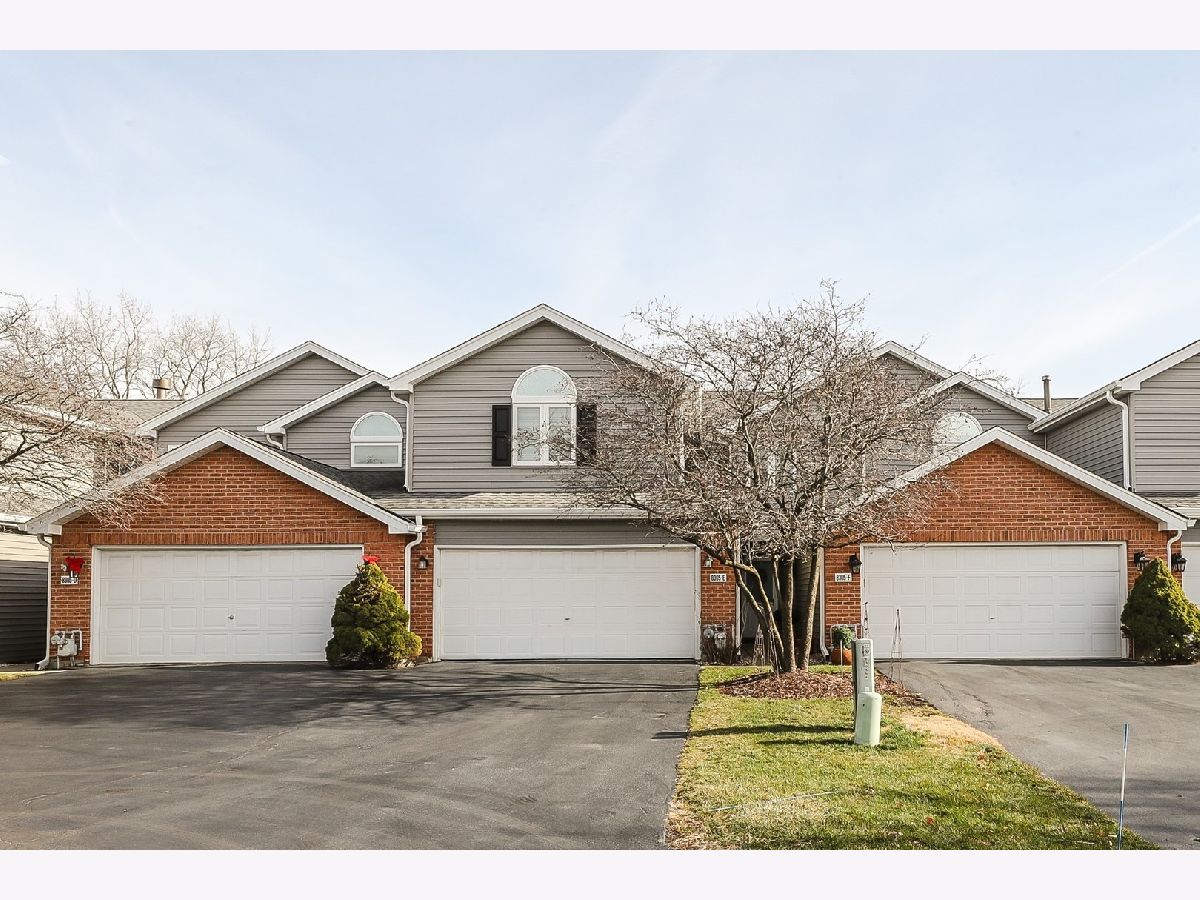 Townhomes Sold Darien Point Darien Illinois, 8305 Highpoint