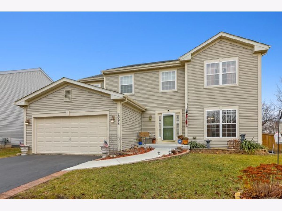 Homes Sold Natures Glen Aurora Illinois, 2098 Clarendon