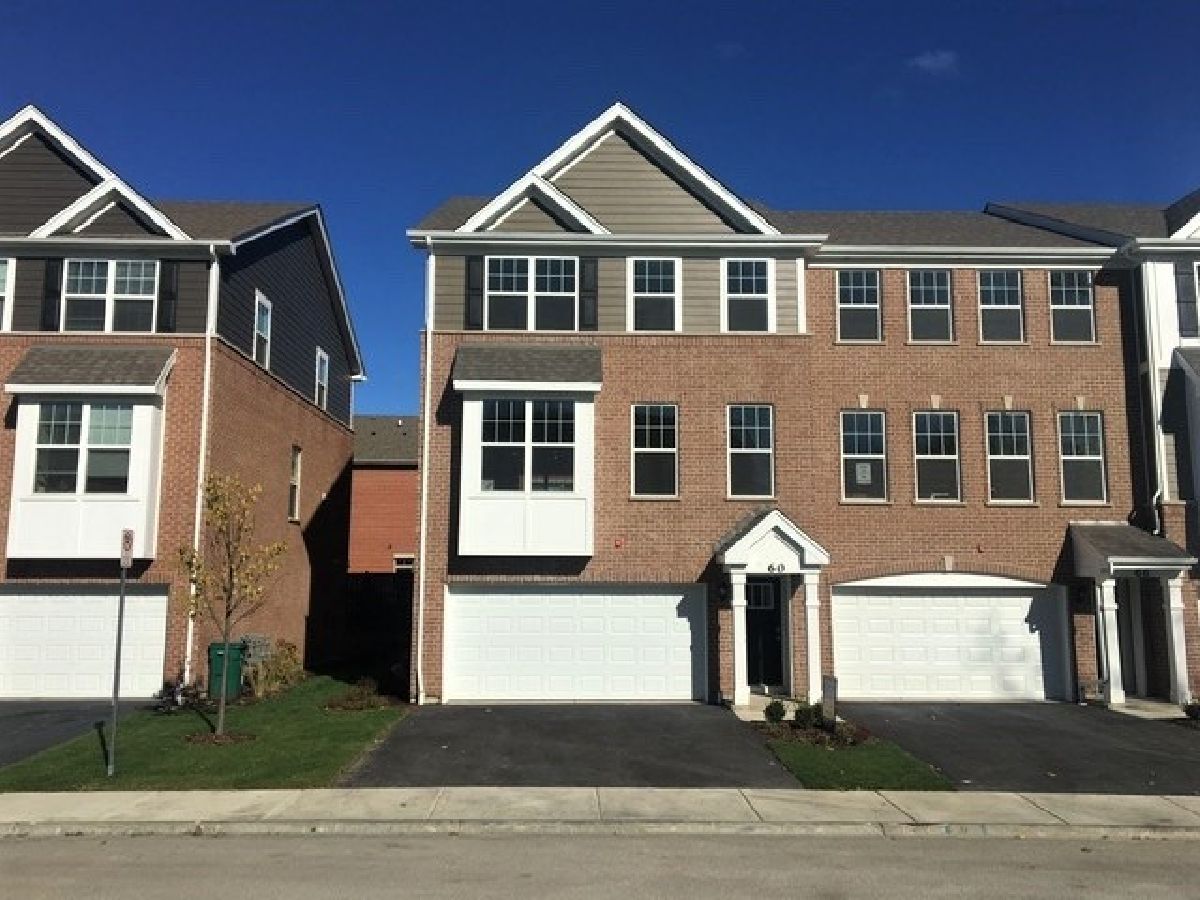 Condos & Townhomes Sold Wolf Crossing Wheeling Illinois, 60 Grey Wolf