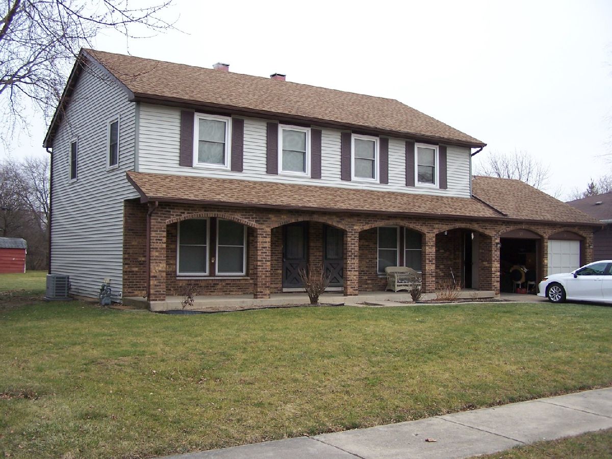 Homes & Condos & Townhomes Rented Phil Mar Grayslake Illinois, 527 Lincoln