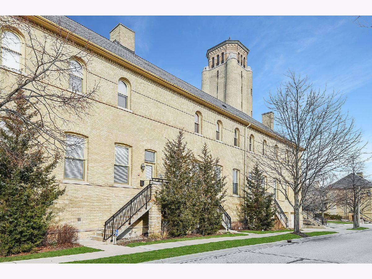 Condos & Townhomes & Homes Rented Fort Sheridan Highland Park Illinois, 251 Whistler