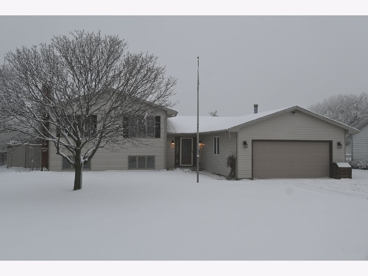 Homes & Townhomes Sold Bastain Hinckley Illinois, 441 Sycamore