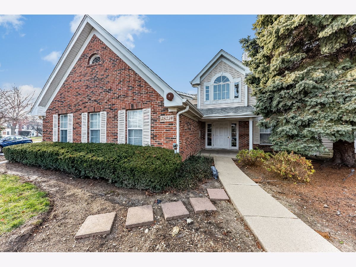 Condos & Townhomes Sold Manor Homes Naperville Illinois, 5S530 Scots