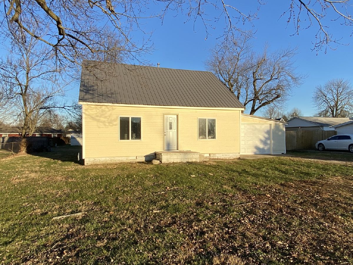  Sold Windsor Illinois, 614 Vine
