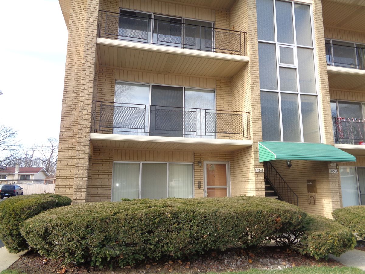 Homes & Condominiums Rented Longwood Acres Oak Lawn Illinois, 10318 Komensky