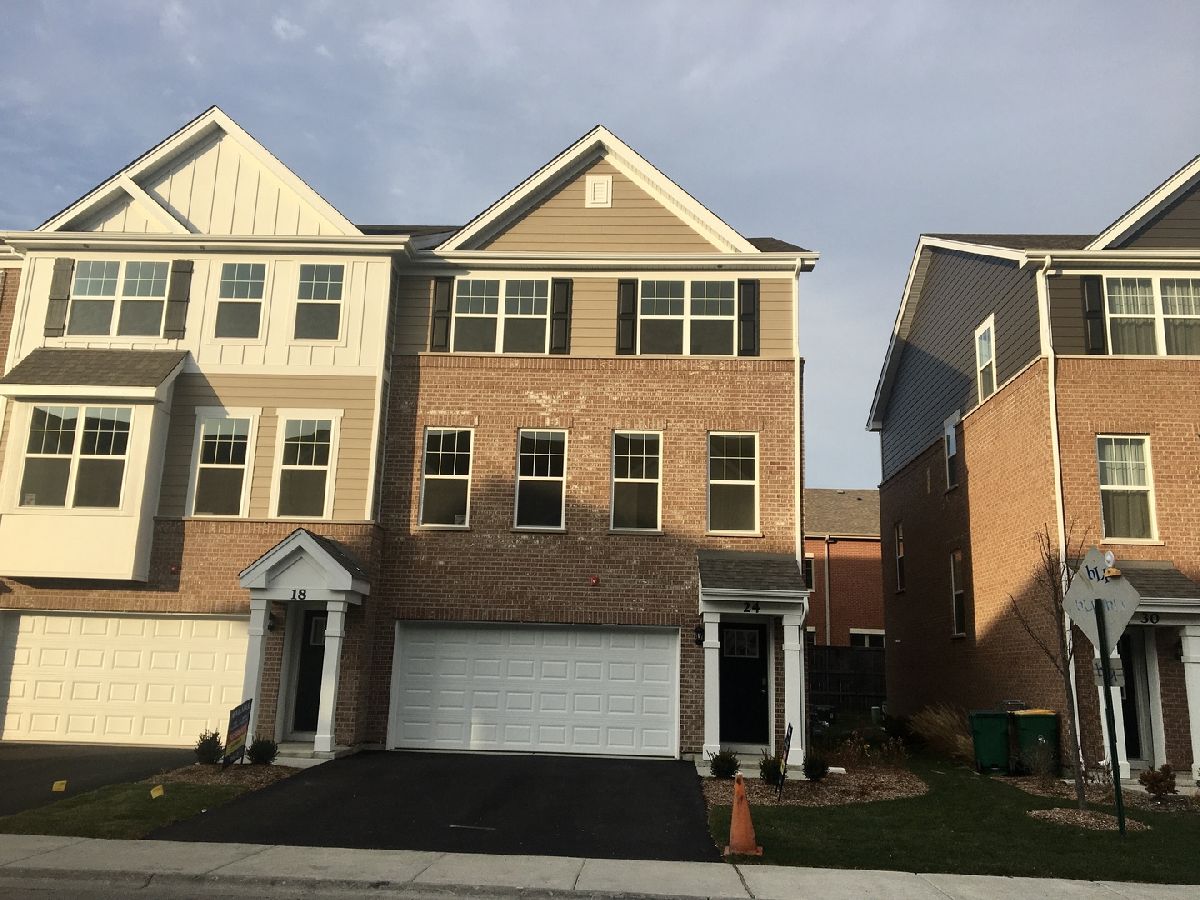 Condos & Townhomes Sold Wolf Crossing Wheeling Illinois, 24 Grey Wolf