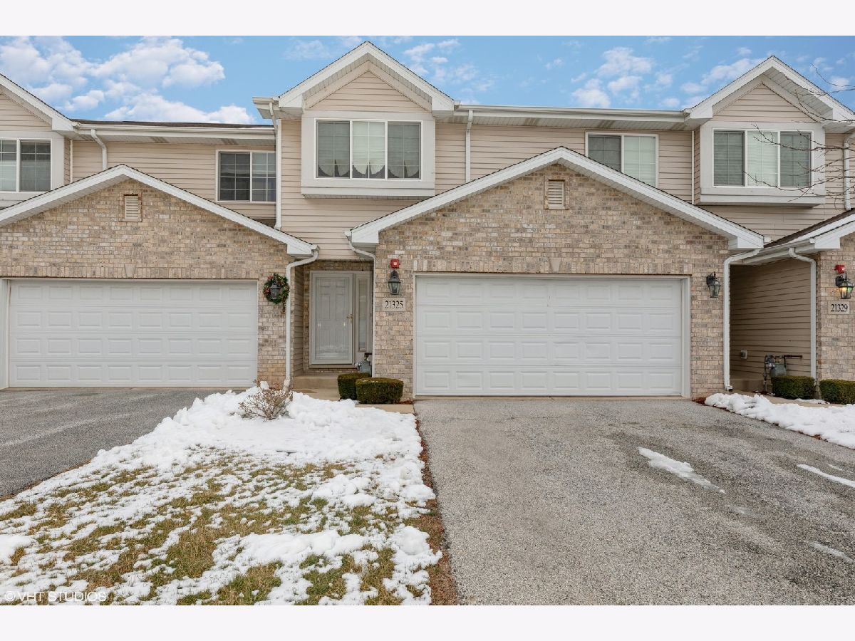 Townhomes Sold Southwick Courtyards Matteson Illinois, 21325 Knightbridge