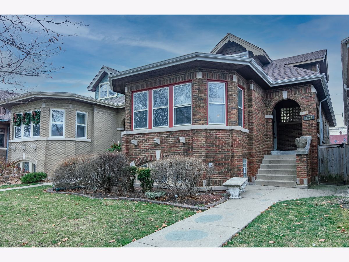 Homes & Townhomes & Condos Rented Galewood Chicago Illinois, 1739 New England