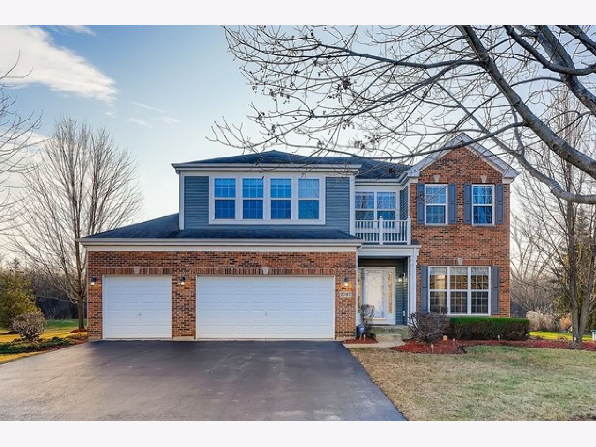 Homes Sold Deer Grove North Port Barrington Illinois, 2707 Wisteria