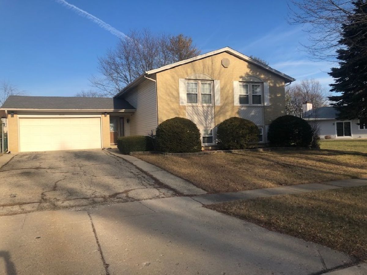 Homes Rented Winston Grove Elk Grove Village Illinois, 1810 Louisiana