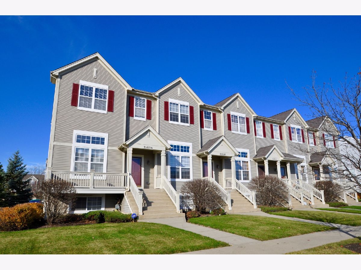 Holden Park Matteson IL, Homes & Townhomes & Condos For Sale & For Rent Sadie Winter Dana Cohen