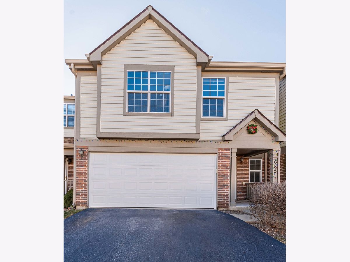 Townhomes & Condos Sold Whispering Oaks Palatine Illinois, 685 Whispering Oaks