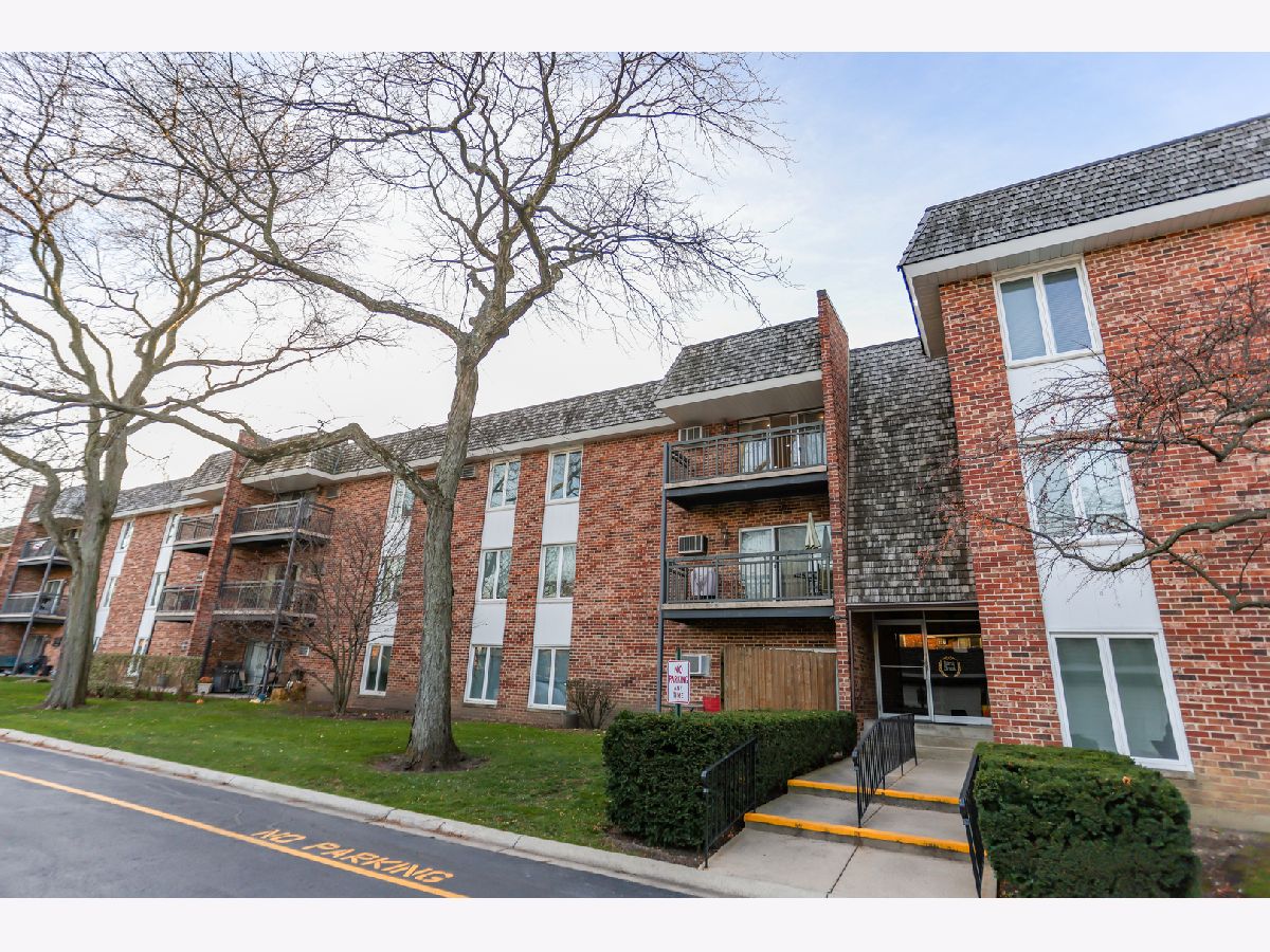 3913 Saratoga Avenue, Downers Grove, Illinois 60515 MLS 10959750