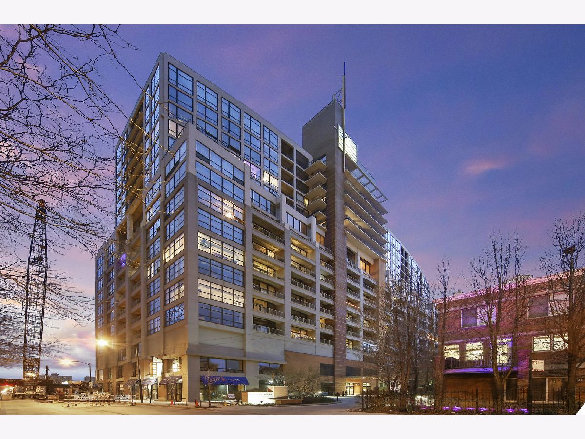 Condos & Townhomes Rented Dearborn Towers Chicago Illinois, 1530 State