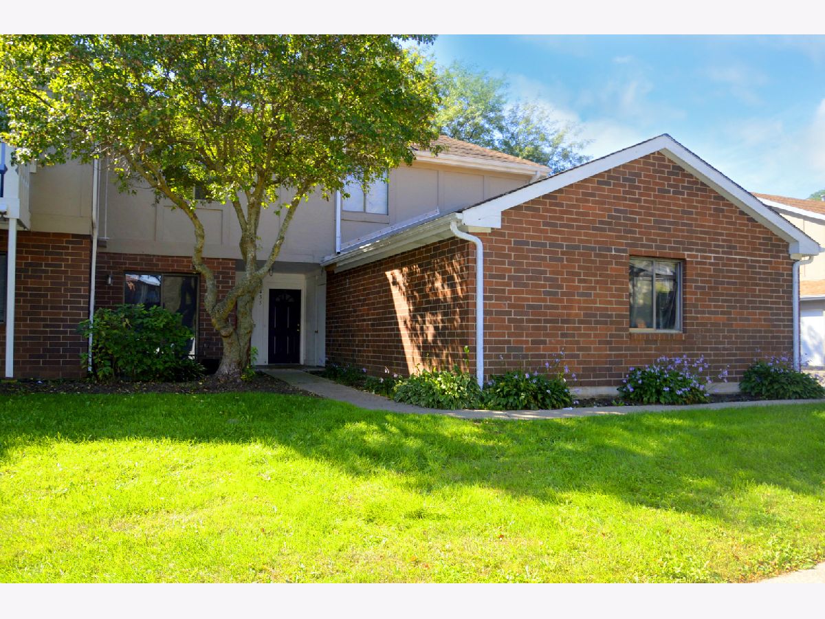 Townhomes & Condos & Homes Rented Brandywine Crystal Lake Illinois, 435 Brandy