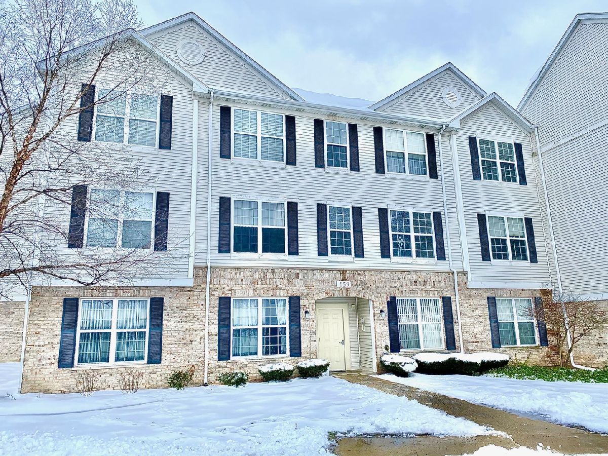 Condominiums Rented Fountains Of Glendale Glendale Heights Illinois, 153 Waters Edge