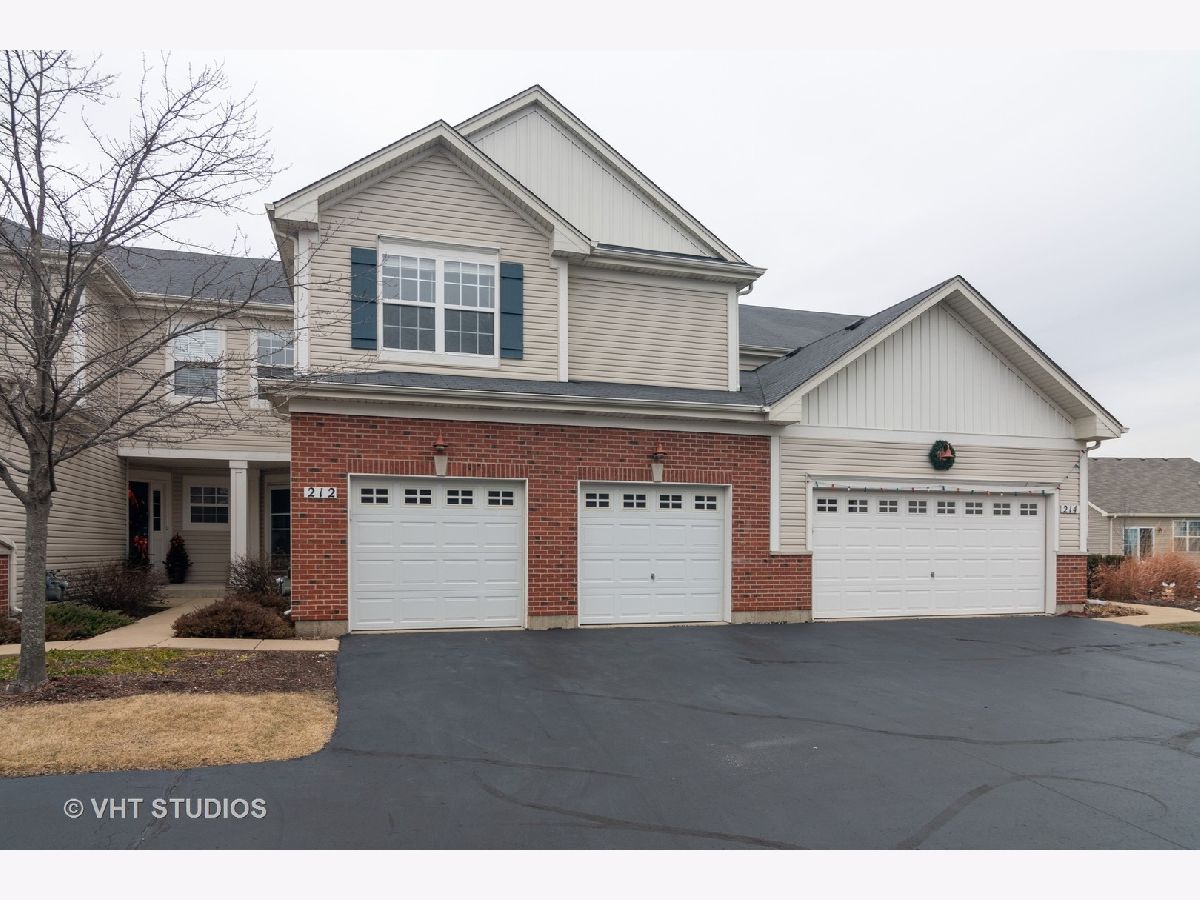 Townhomes Sold Ashcroft Walk Oswego Illinois, 212 Dorset