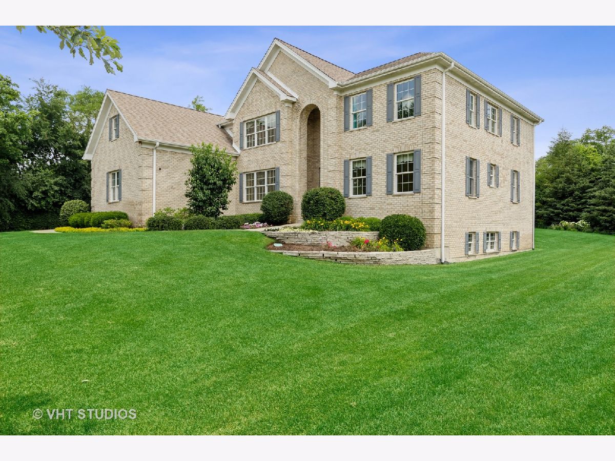 Homes Sold Barrington Court Barrington Illinois, 913 Hampstead