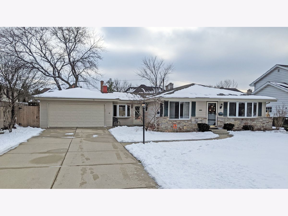Homes Sold Timber Trails Northbrook Illinois, 3835 Gregory