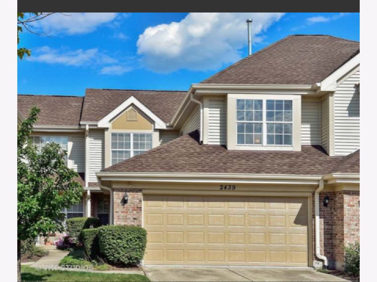 Townhomes Sold Prescott Square Westchester Illinois, 2439 Prescott