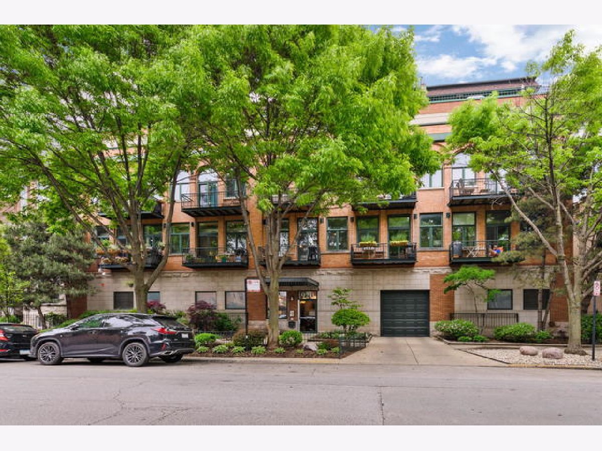 Condos & Townhomes Sold Skybox Lofts Chicago Illinois, 920 Sheridan