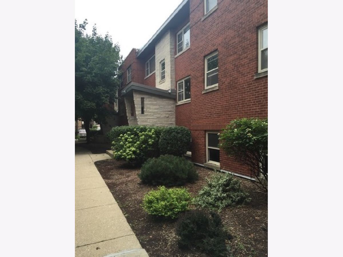 Condos & Townhomes Rented Eastwood Manor Chicago Illinois, 7515 Damen