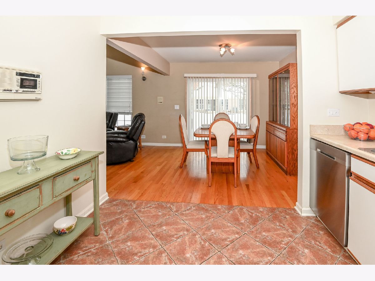 1073 Talbots Lane, Elk Grove Village, Illinois 60007 MLS 10964192