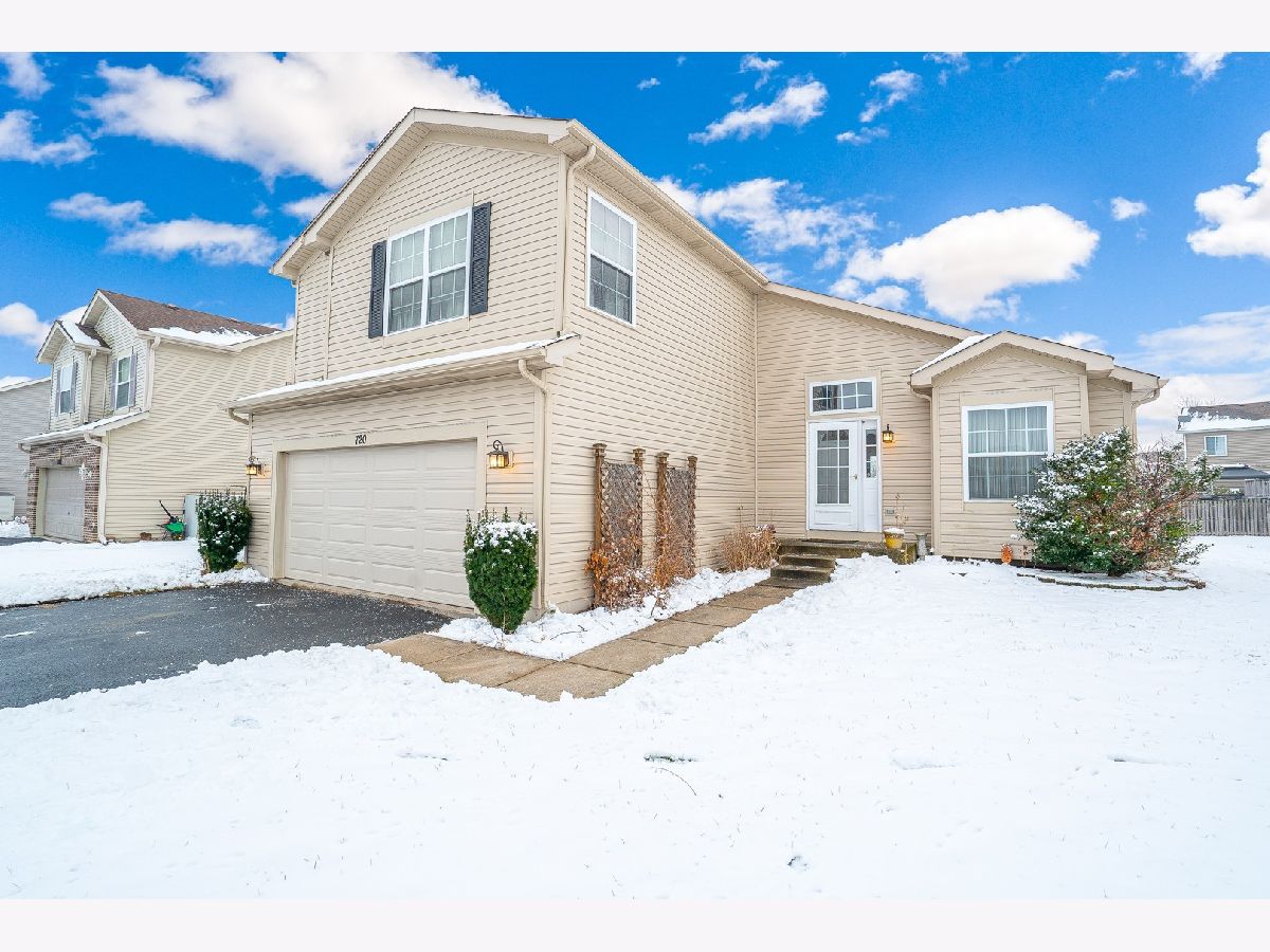 Homes & Condos & Townhomes Sold Arbor Lakes Minooka Illinois, 720 Maplewood