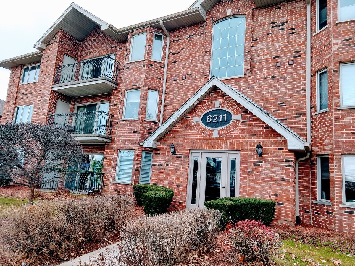 Condominiums Sold Clara Court Oak Lawn Illinois, 6211 94th