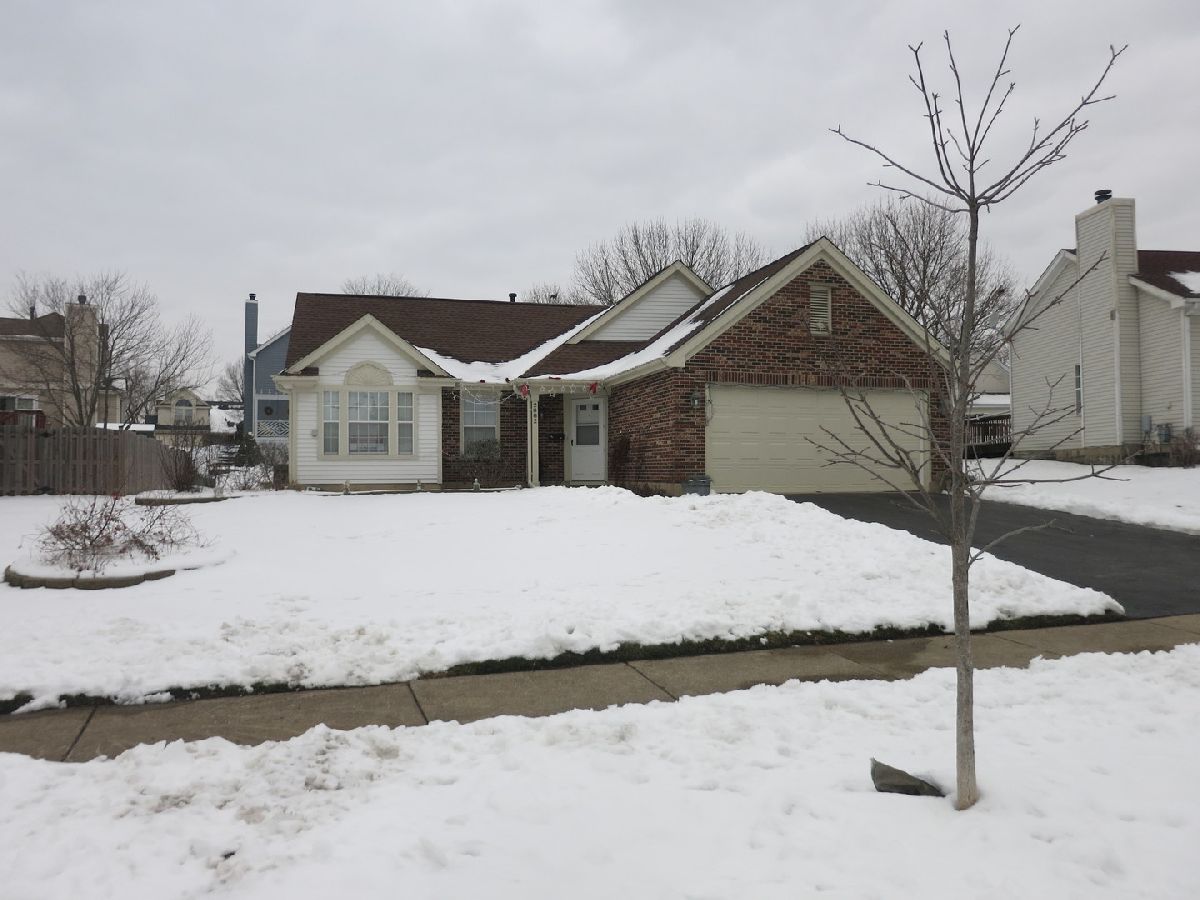 Townhomes & Condos & Homes Rented Mayfair Station Hanover Park Illinois, 2082 Wildwood