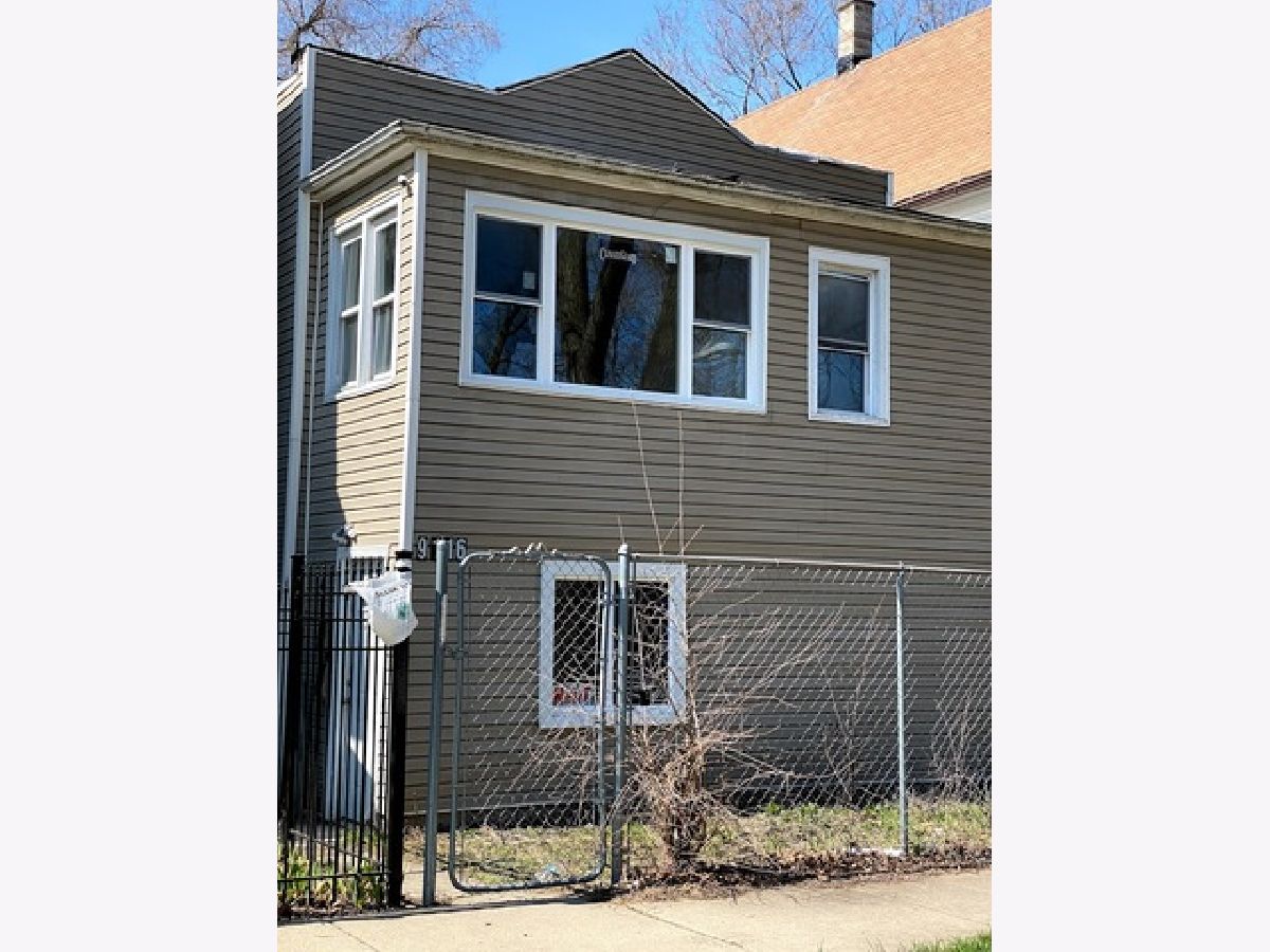 Rented Chicago Illinois, 9116 Woodlawn